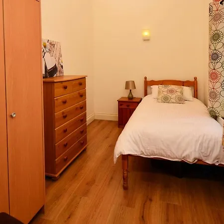 Holiday home Holiday Barnanrusheen Eir021029 F